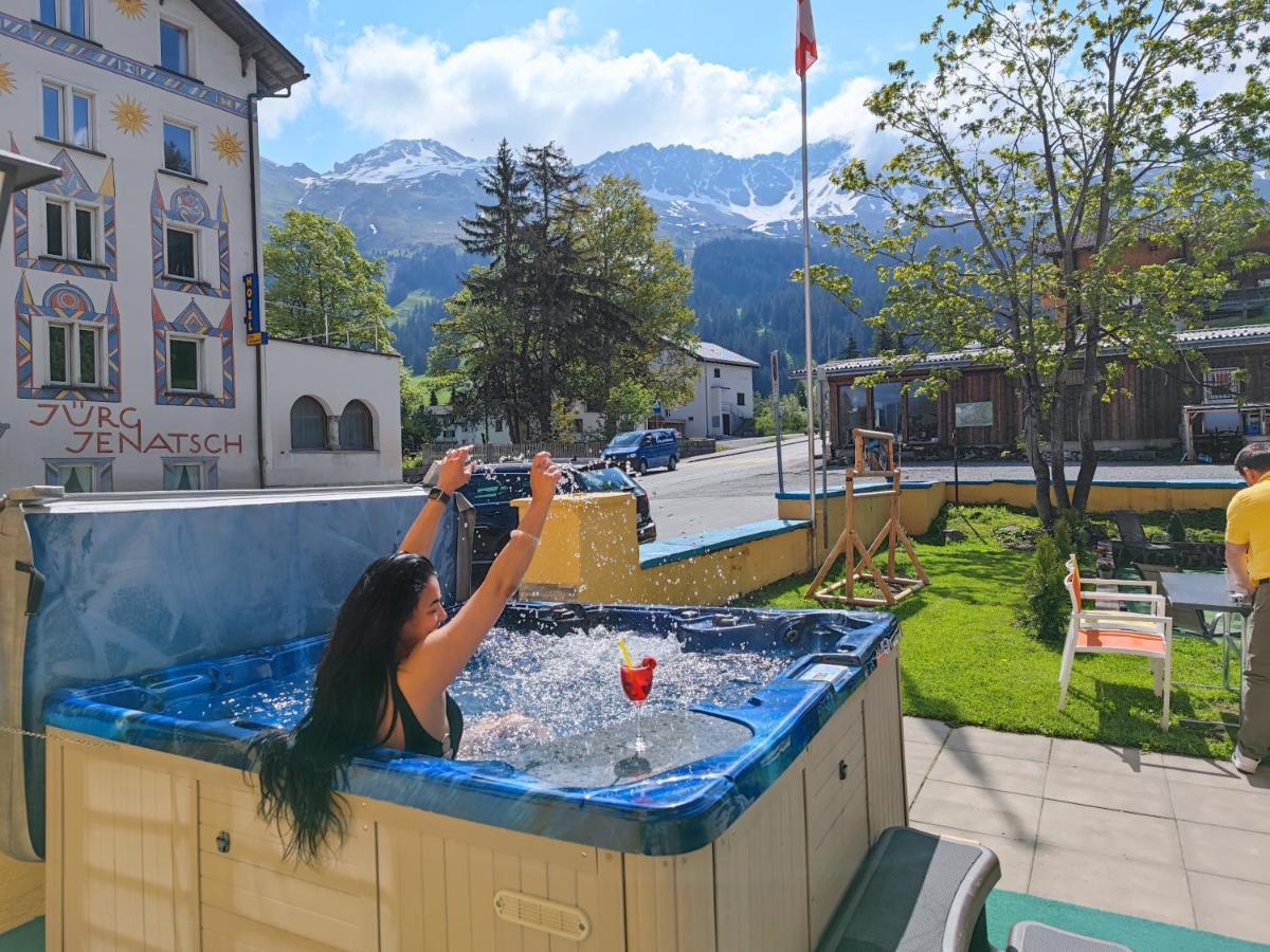 Grischalodge Das Hotel Mit Bergblick Seit 1929 - Schlicht, Preiswert Und Mit Einem Touch Nostalgie باربان المظهر الخارجي الصورة
