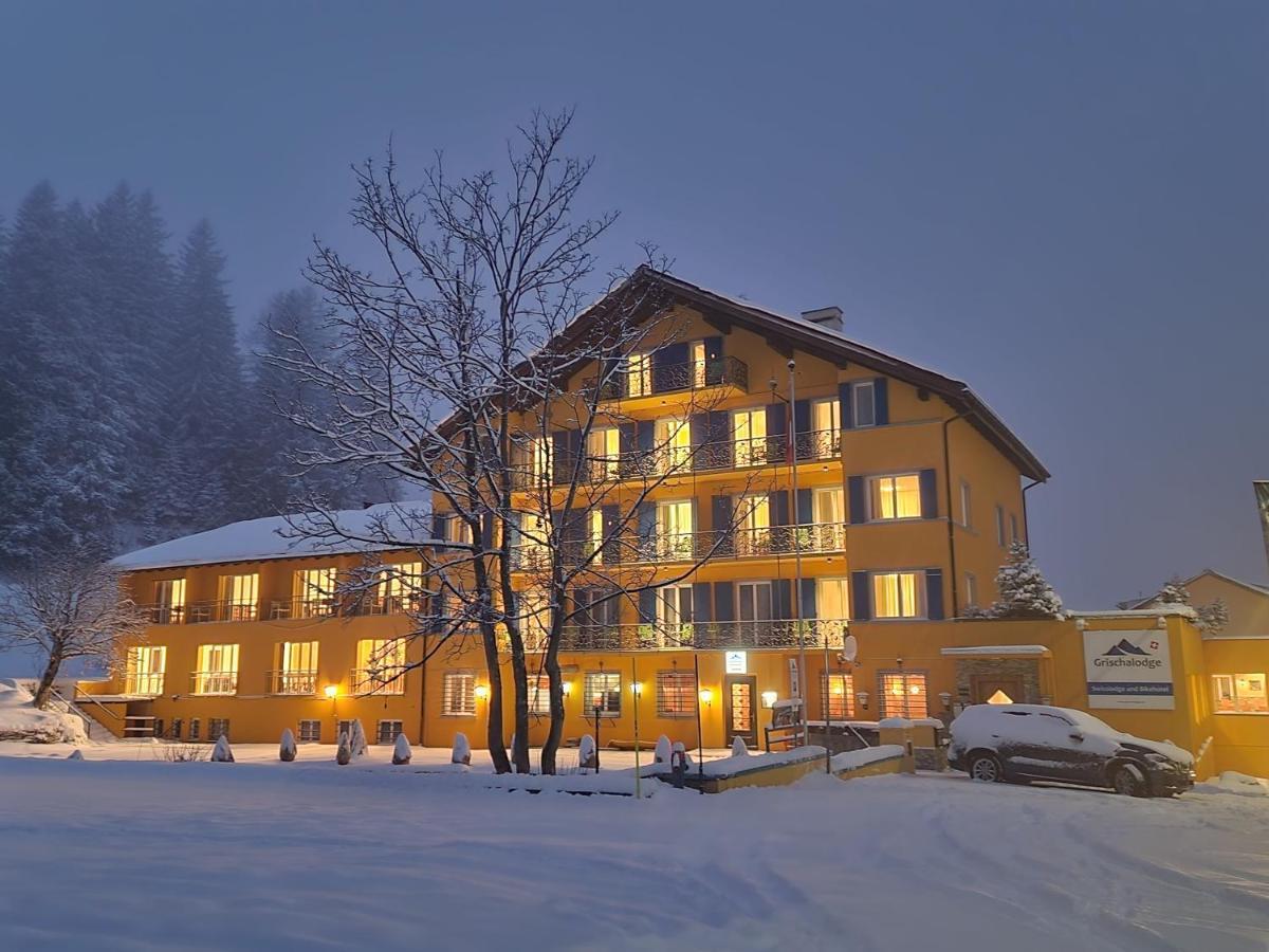 Grischalodge Das Hotel Mit Bergblick Seit 1929 - Schlicht, Preiswert Und Mit Einem Touch Nostalgie باربان المظهر الخارجي الصورة